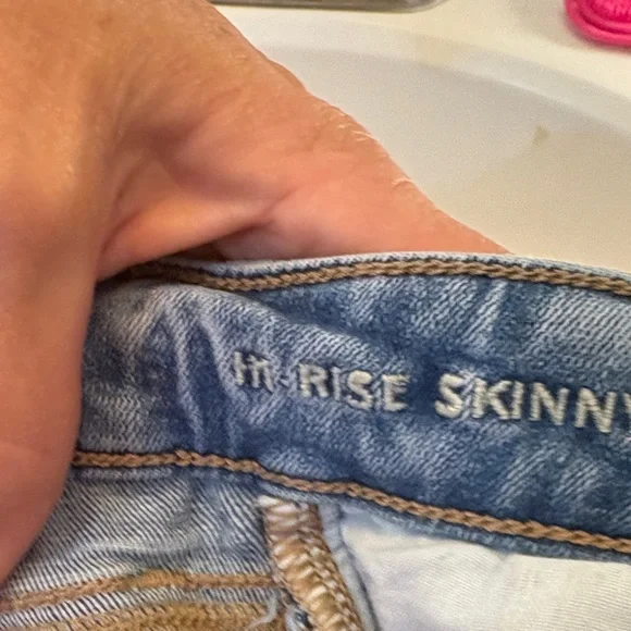 American Eagle Outfitters Light Blue Straight Leg Jeans - Picture 8 of 8